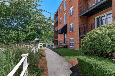 Country Glen Apartments, 600 Meridian St 802, Groton, CT 06340. . Apartments for rent in groton ct